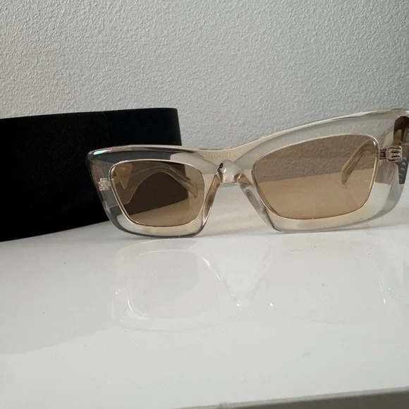 Prada Transparent and Tan Sunglasses - Picture 4 of 15
